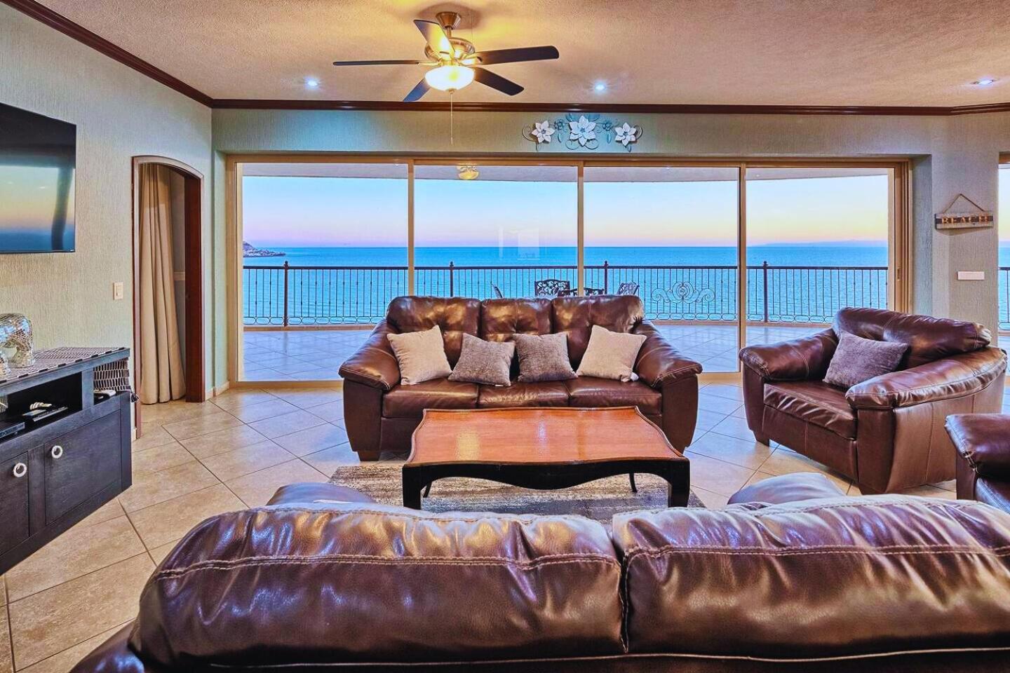 Sonoran Sky Aparthotel Puerto Penasco Bagian luar foto
